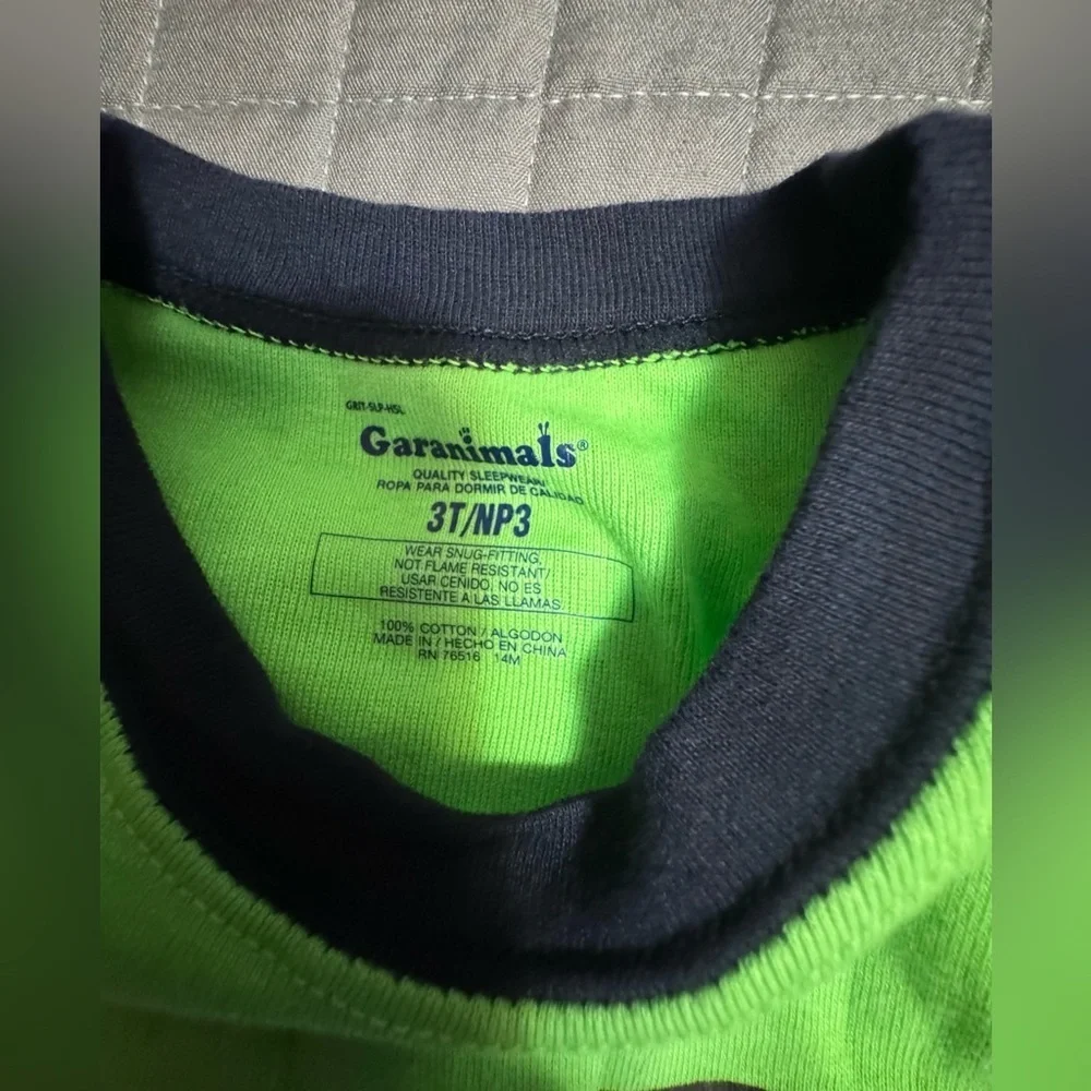 N/A clothes bundle
